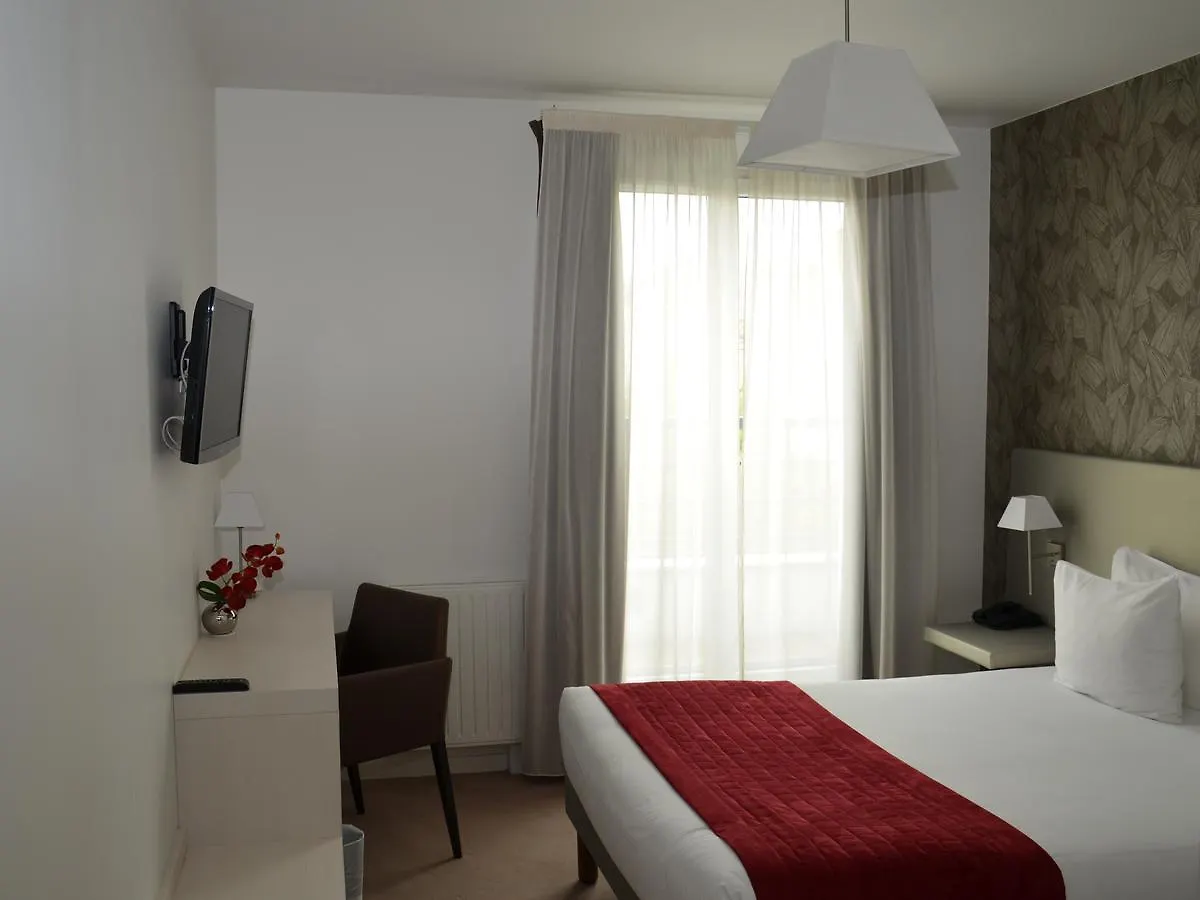 Capitaine Paoli Hotel